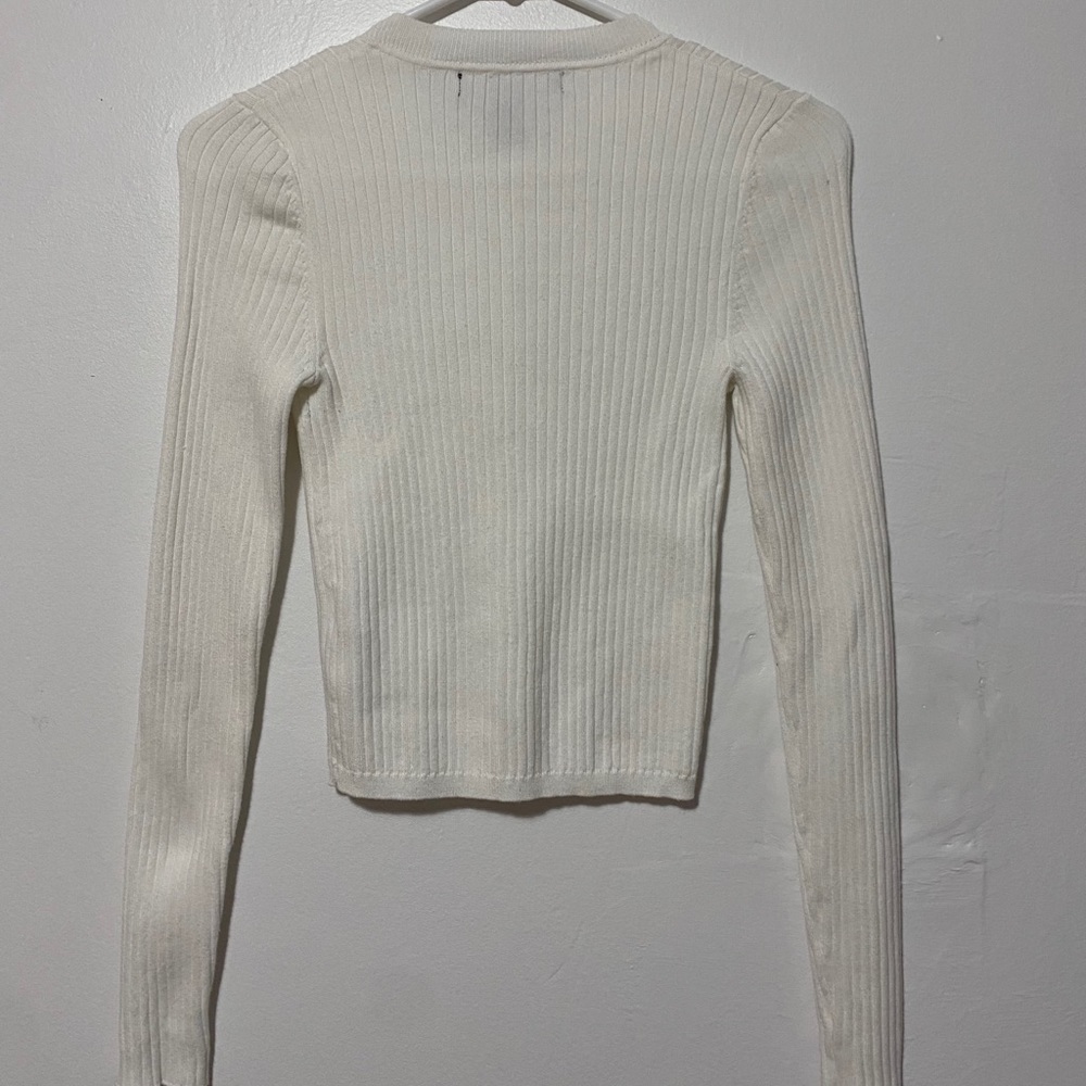 Button up sweater - Picture 2 of 2